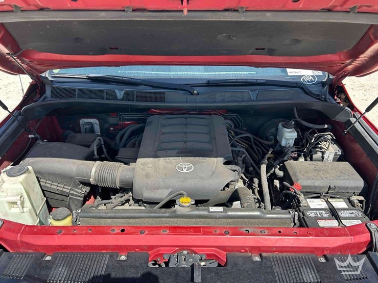 2016-toyota-tundra-image-7