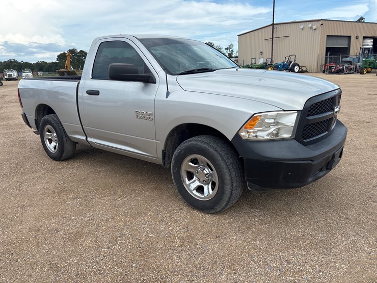 2013-dodge-ram-1500-image-2