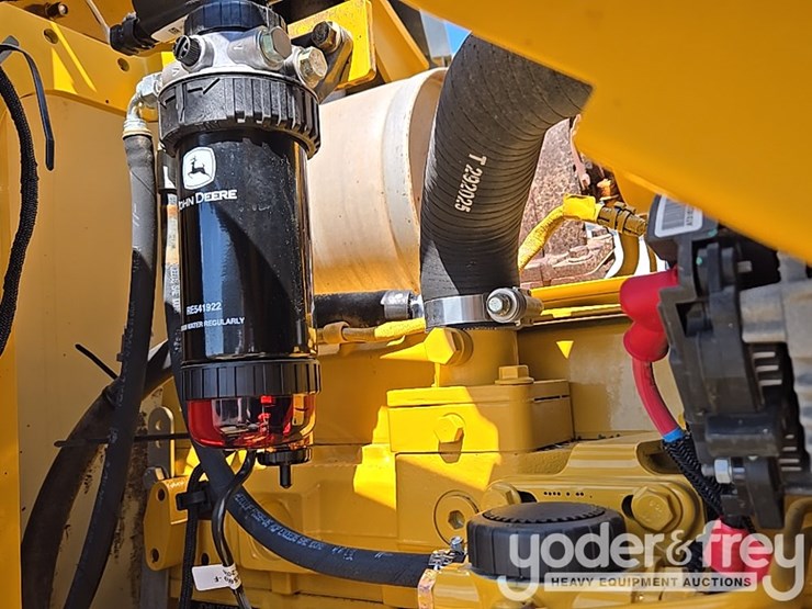 2014-deere-310k-ep-image-50
