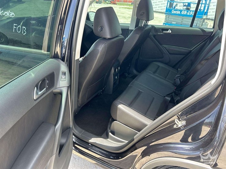 2017-volkswagen-tiguan-image-22