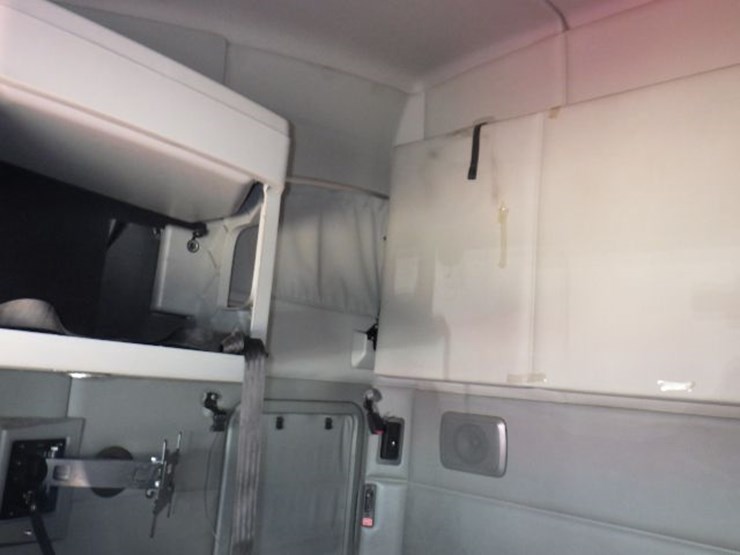 2019-kenworth-t680-image-25