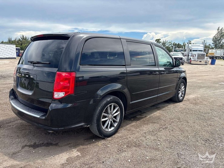 2016-dodge-grand-caravan-image-3