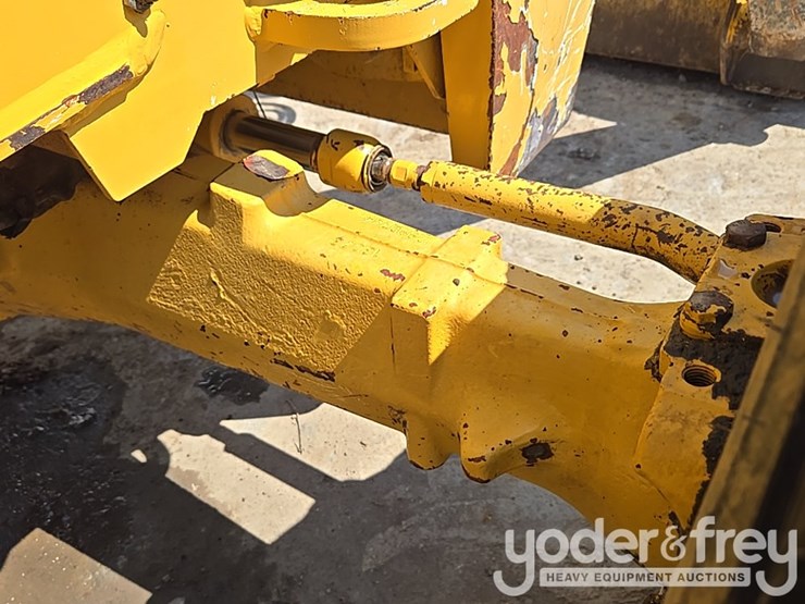 2014-deere-310k-ep-image-15