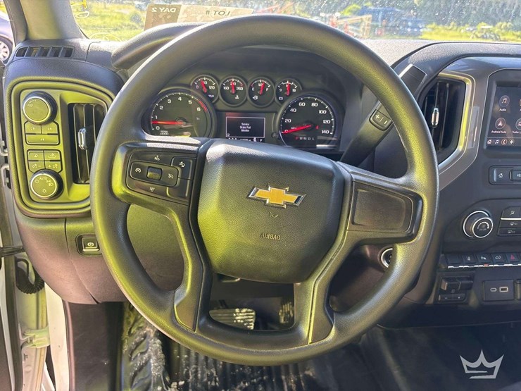 2024-chevrolet-silverado-2500-image-12