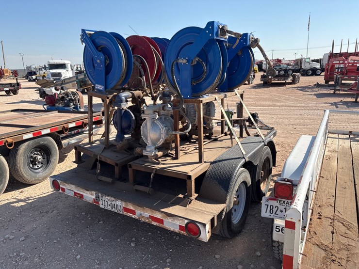 2014-valley-10.5’-x-4.5’-t/a-bumper-pull-grease-pump-trailer-image-4