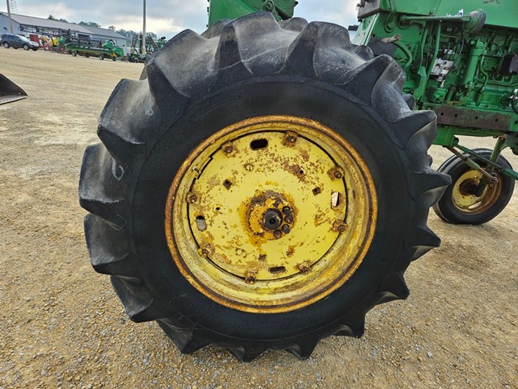 john-deere-4020-image-40