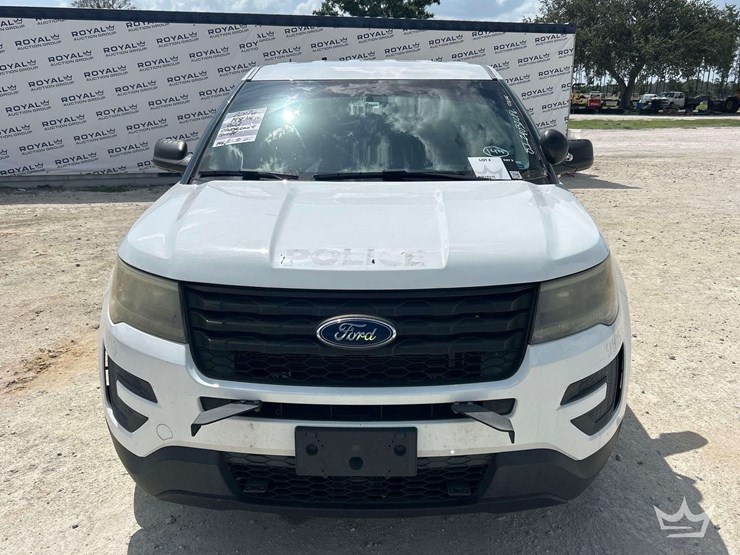 2017-ford-explorer-image-22