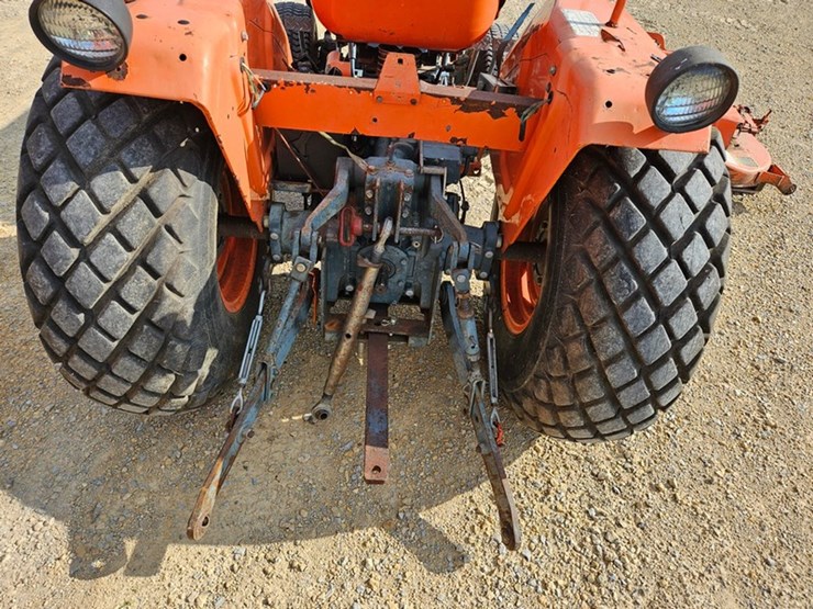 kubota-b8200-image-16