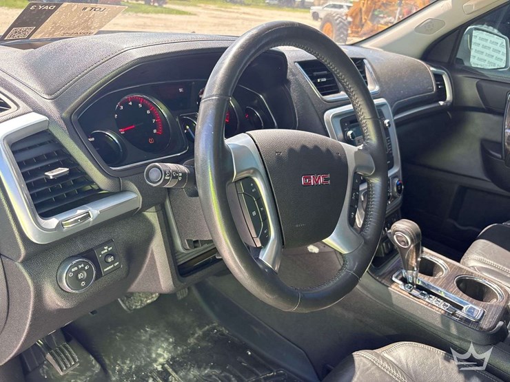 2016-gmc-acadia-image-13