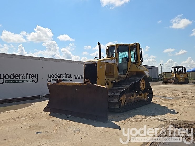 2007-caterpillar-d6n-xl-image-1