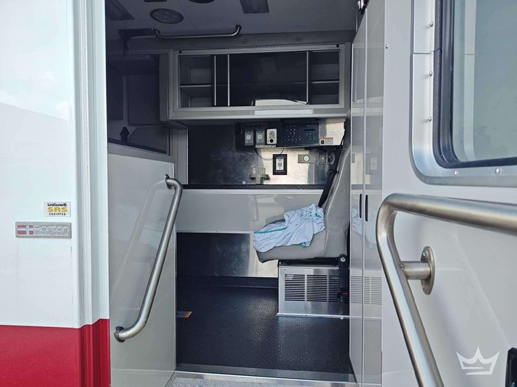 2011-international-durastar-4300-image-35