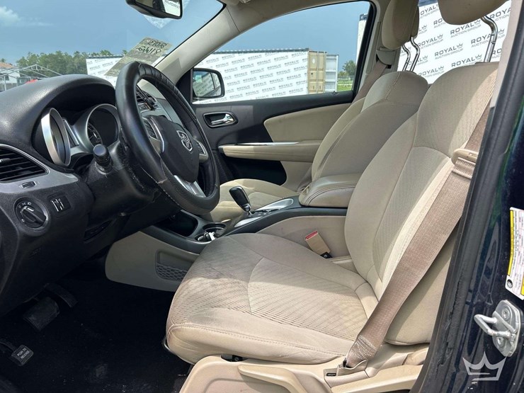 2013-dodge-journey-image-11