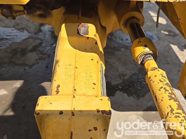 2014-deere-310k-ep-image-16