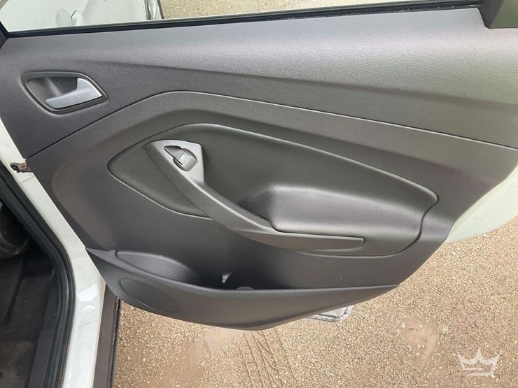 2013-ford-escape-image-28