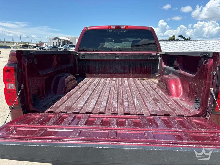 2016-chevrolet-1500-image-25