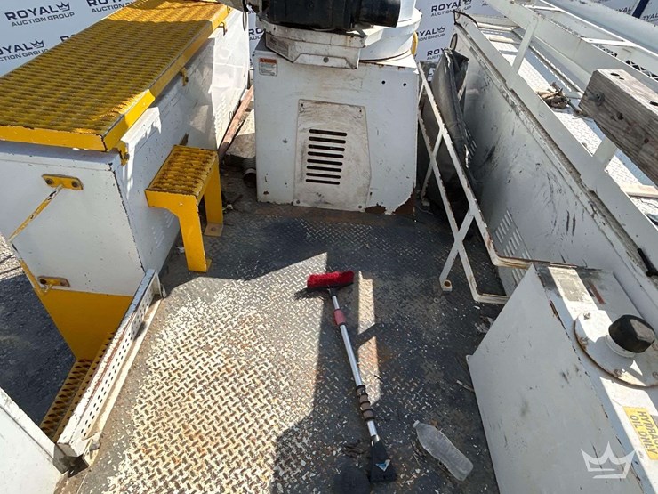 2014-international-durastar-4300-image-34