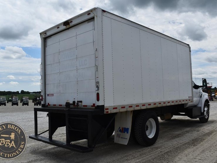 2020-ford-f650-image-5