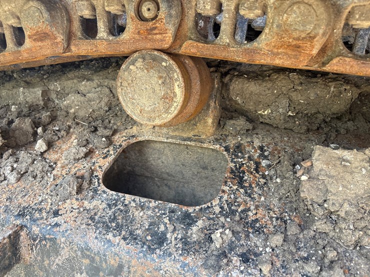 2019-deere-250g-lc-image-11