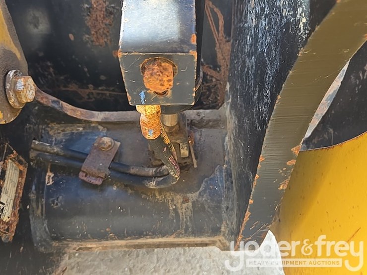 2015-caterpillar-966m-image-27