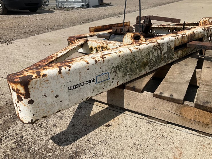 #5056-•-lincoln-10-ton-floor-jack-&-dmi-spring-loaded-pickup-bumper-image-16