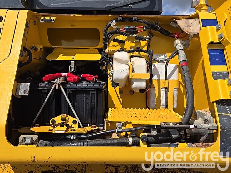 2018-komatsu-d61exi-24-image-33