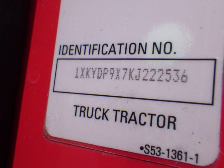 2019-kenworth-t680-image-26