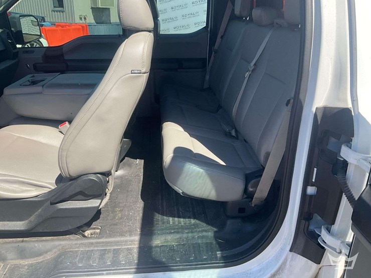 2016-ford-f150-image-18