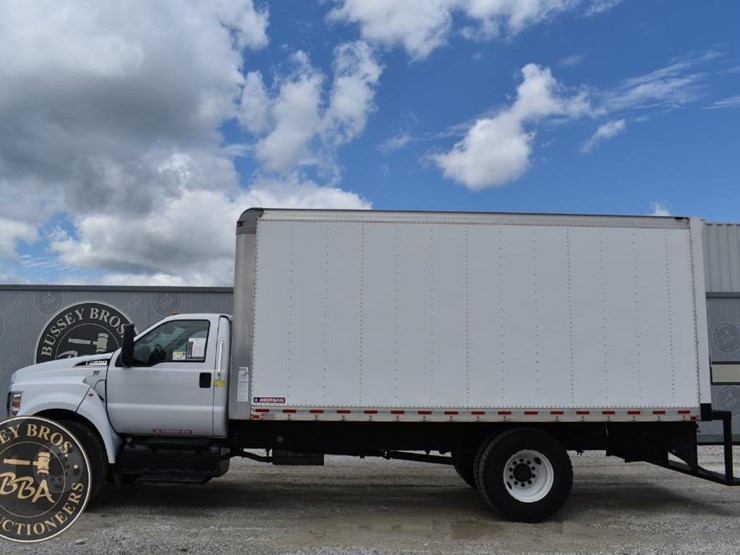 2020-ford-f650-image-2