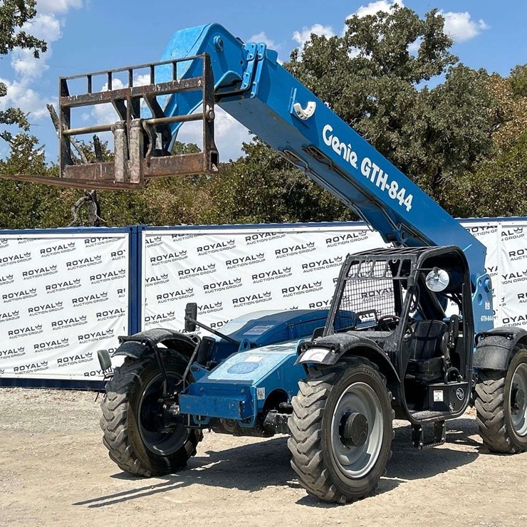 2018 GENIE GTH844