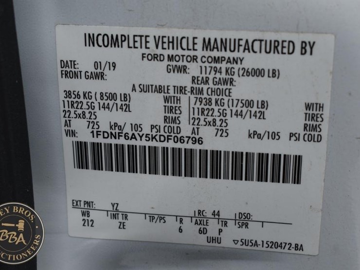 2020-ford-f650-image-39
