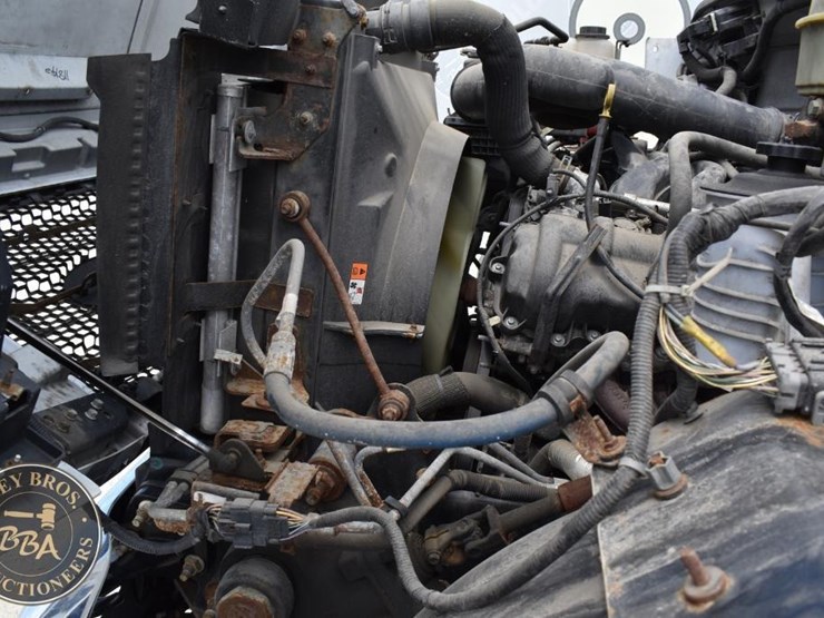 2020-ford-f650-image-34
