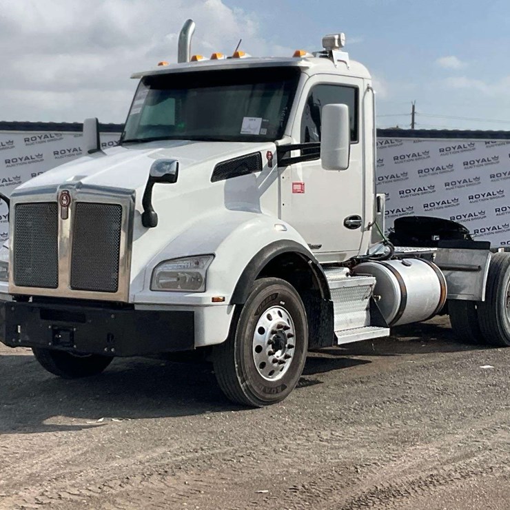2019 KENWORTH T880