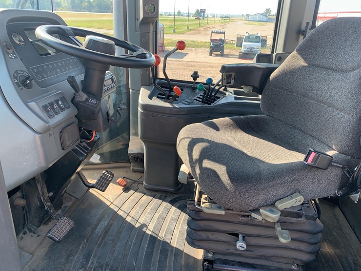 new-holland-9682-image-30