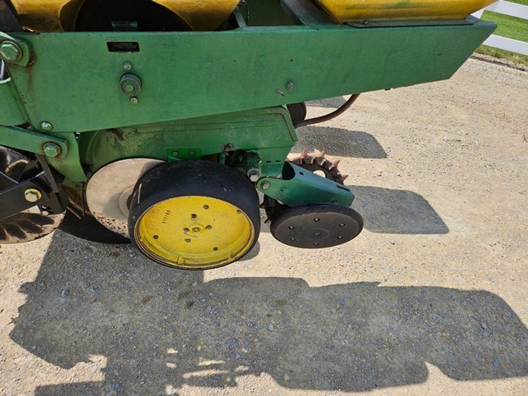 john-deere-7000-image-40