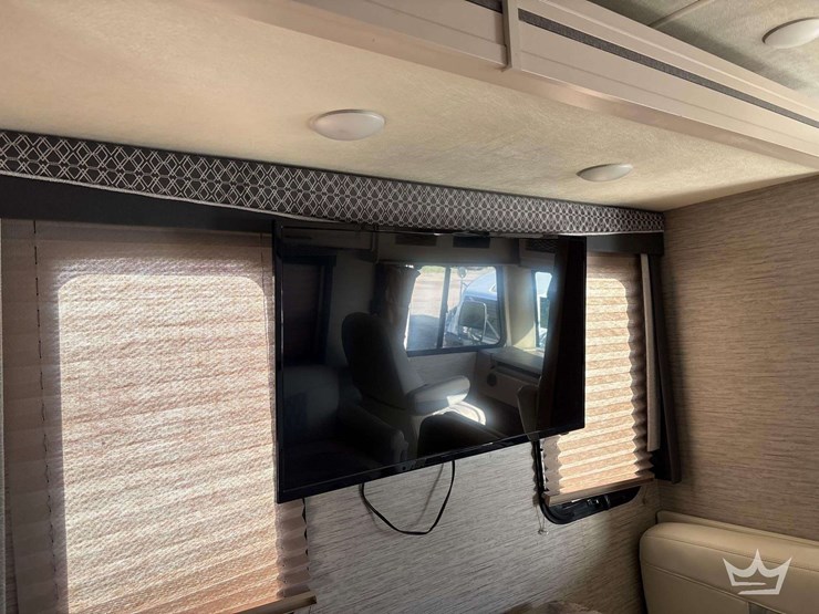 2020-ford-f53-thor-ace-32.3-33.5ft-class-a-motorhome-image-28