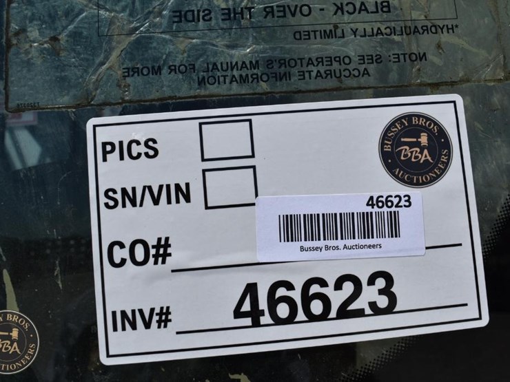 2014-deere-135g-image-71