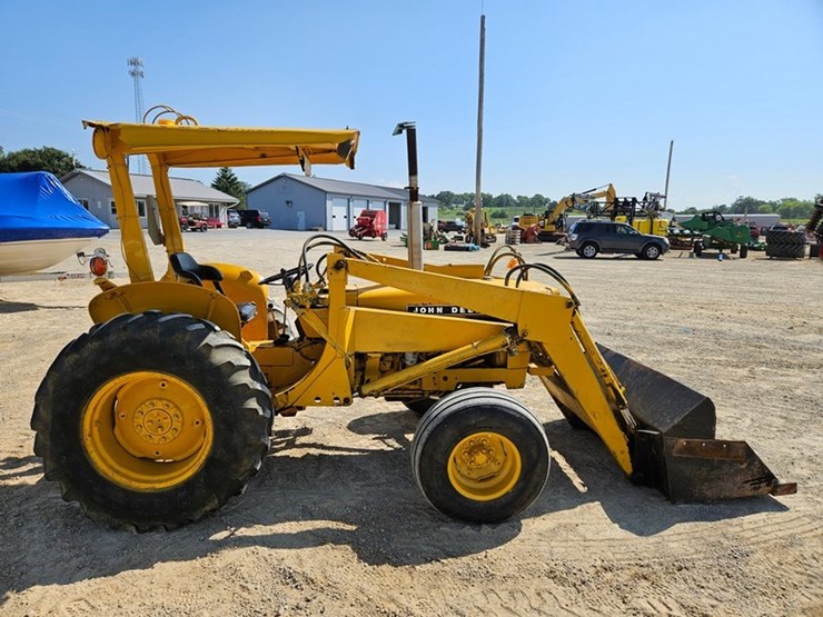 john-deere-301-image-6