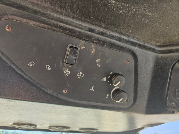 john-deere-4410-image-35