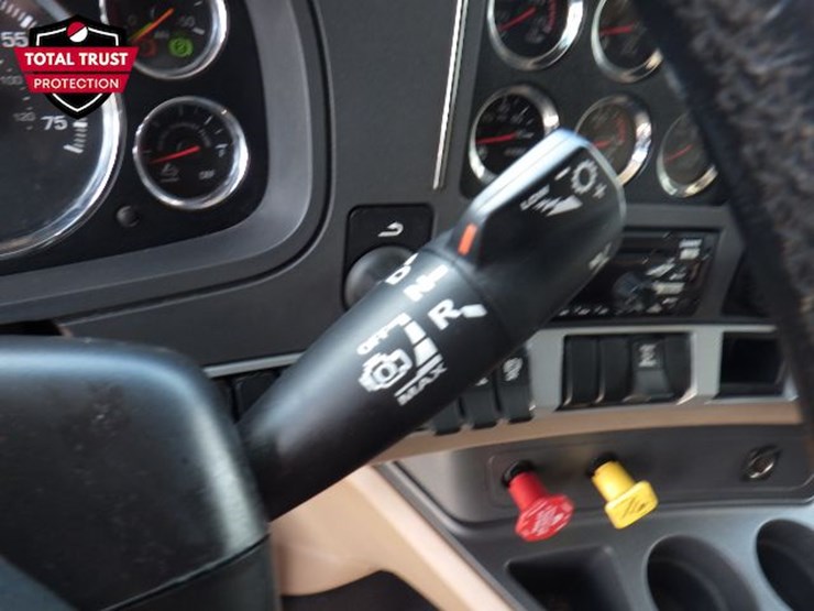 2020-kenworth-t680-image-17