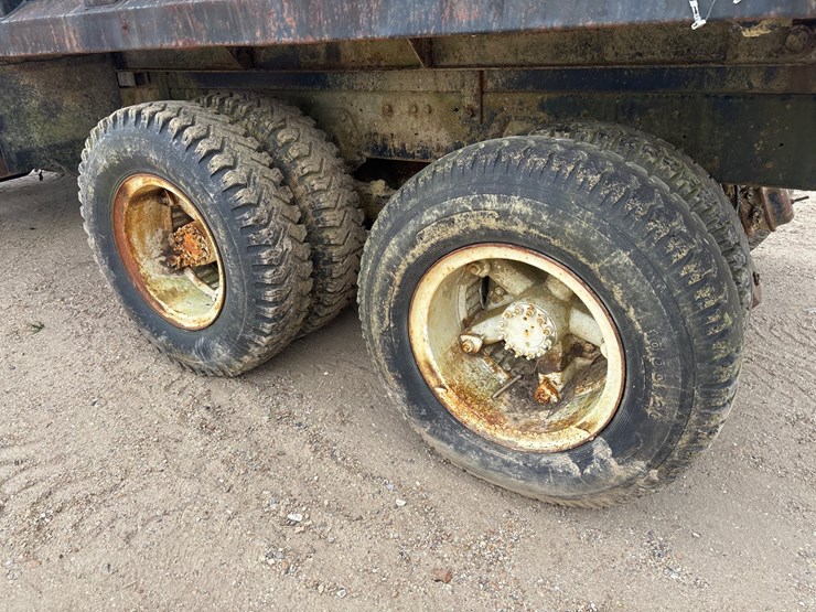 ford-f800-image-5