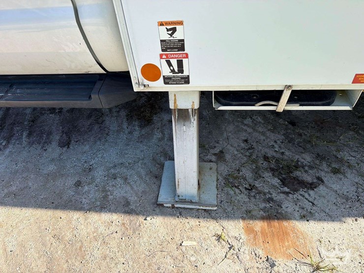 2016-ford-f550-image-30