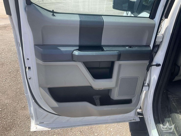 2016-ford-f150-image-18