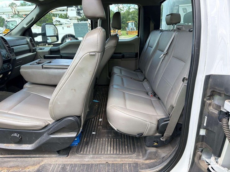 2019-ford-f550-image-14