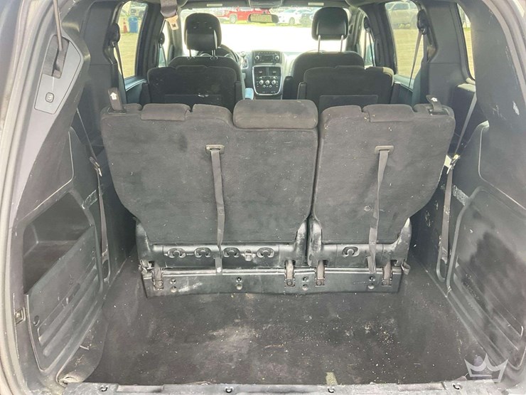 2015-dodge-caravan-image-30