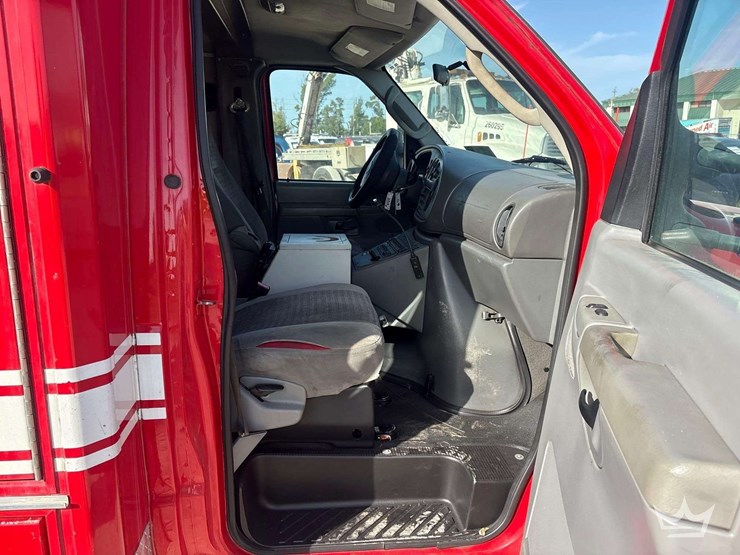2008-ford-e450-image-25