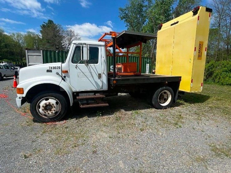 1994-international-4700-image-1