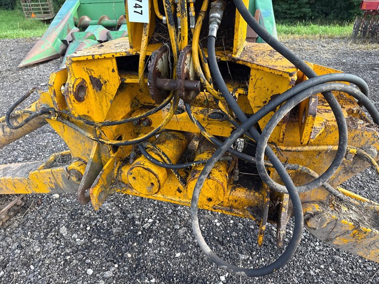#747-•-john-deere-backhoe-attachment-image-5