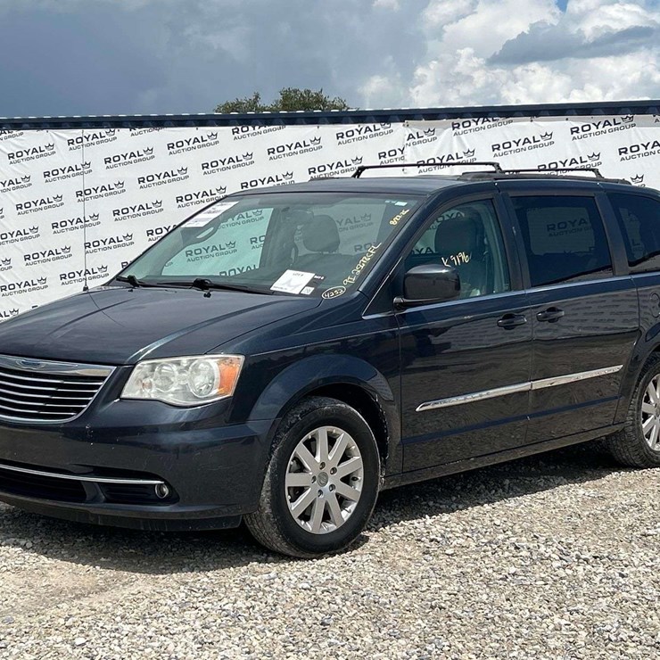 2014 CHRYSLER TOWN & COUNTRY