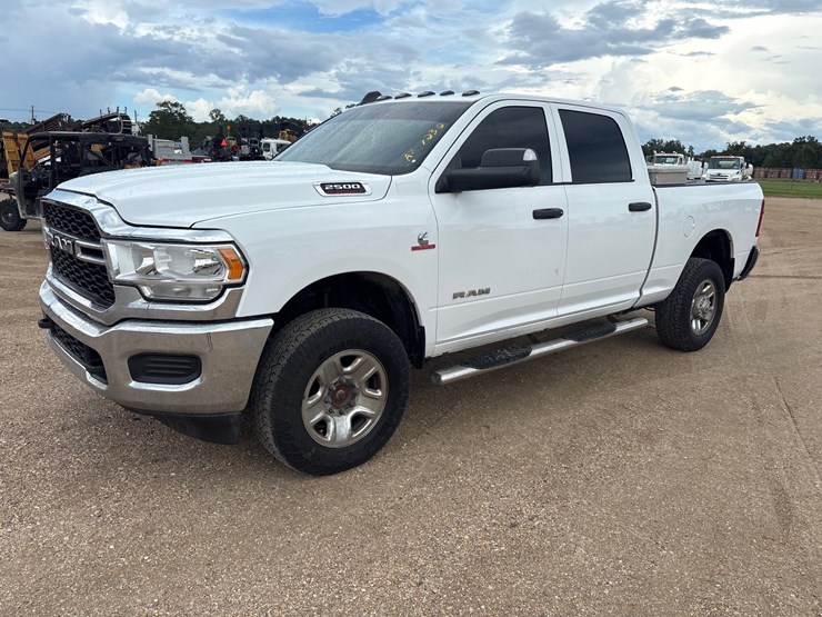 2021-dodge-2500-image-1