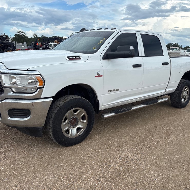 2021 DODGE 2500